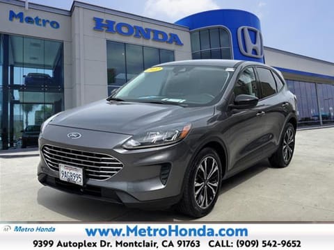 1 image of 2022 Ford Escape SE