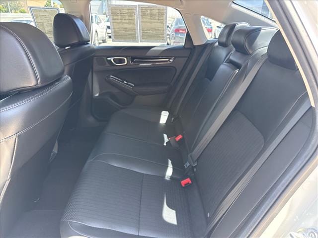 2023 Honda Civic Touring - Photo 23