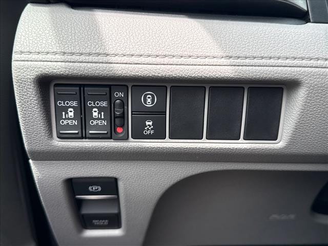 2023 Honda Odyssey EX - Photo 11