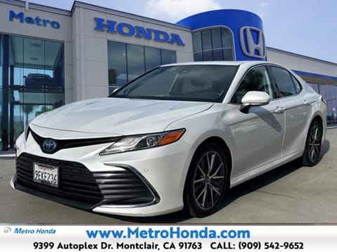 1 imagen de 2023 Toyota Camry Hybrid XLE