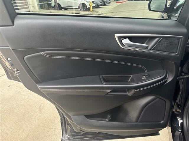 2024 Ford Edge Titanium - Photo 24