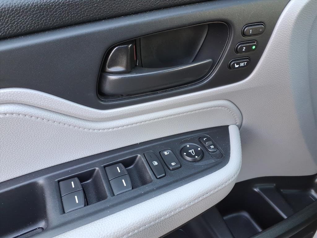 2024 Honda Odyssey EX-L - Photo 9