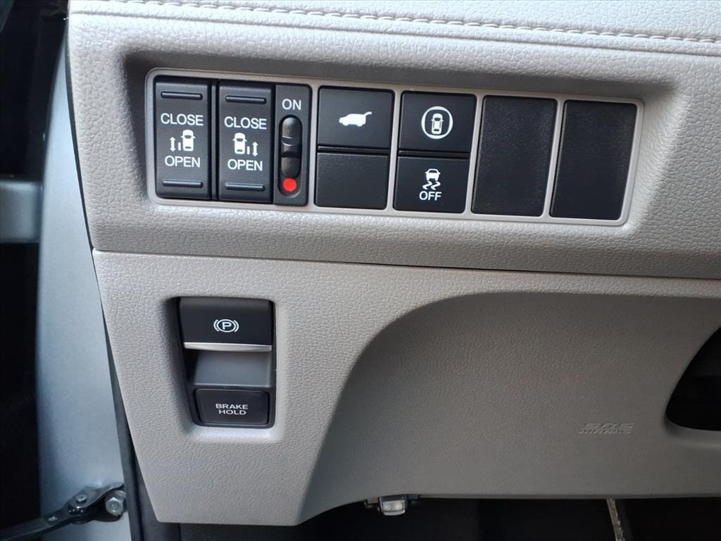2024 Honda Odyssey EX-L - Photo 11