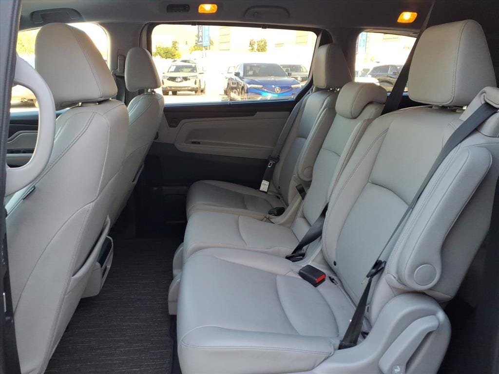 2024 Honda Odyssey EX-L - Photo 23