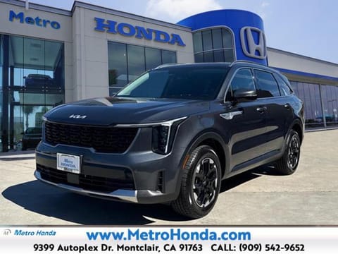 1 image of 2024 Kia Sorento S