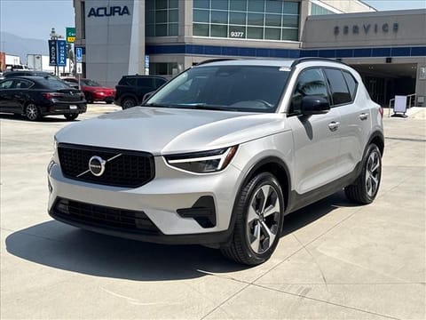 1 image of 2024 Volvo XC40 B5 Core Dark Theme