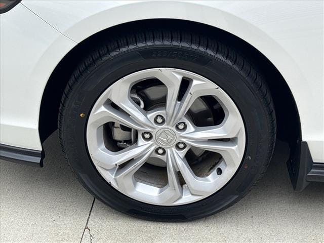 2025 Honda Accord LX - Photo 14