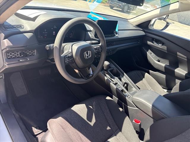 2025 Honda Accord LX - Photo 18
