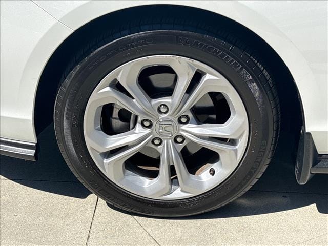 2025 Honda Accord LX - Photo 15