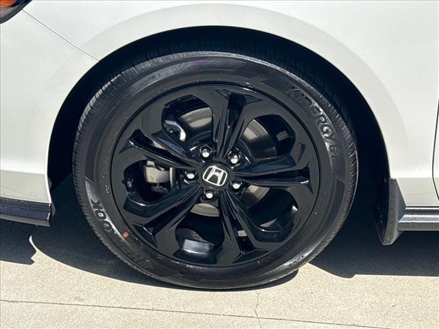 2025 Honda Accord SE - Photo 16