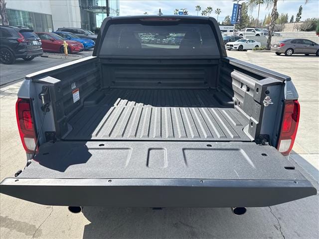 2025 Honda Ridgeline Sport - Photo 17