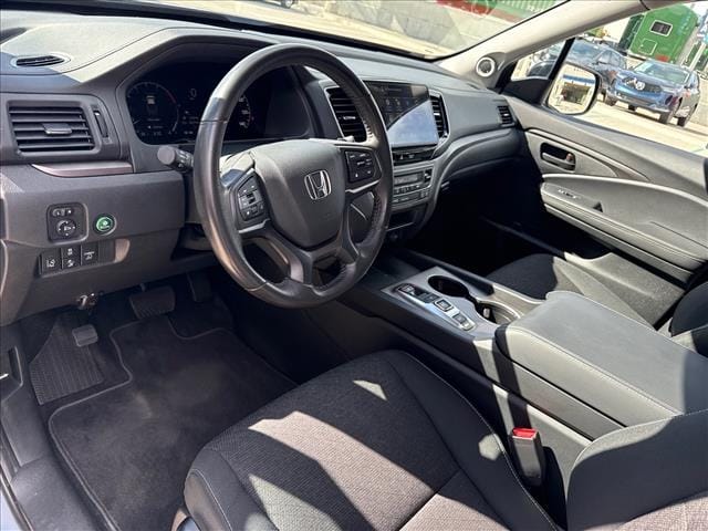 2025 Honda Ridgeline Sport - Photo 19