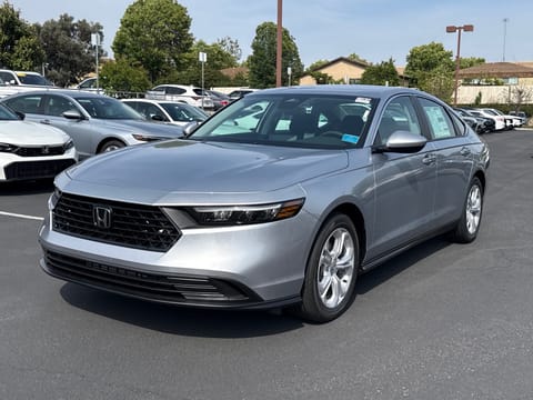 1 imagen de 2026 Honda Accord LX