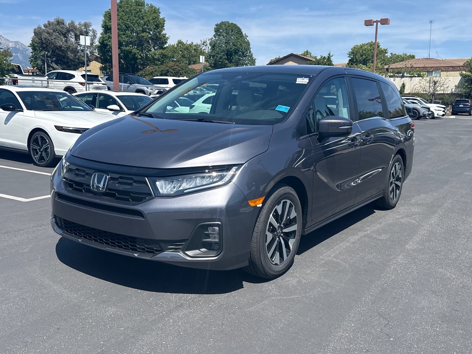 2026 Honda Odyssey EX-L's photo