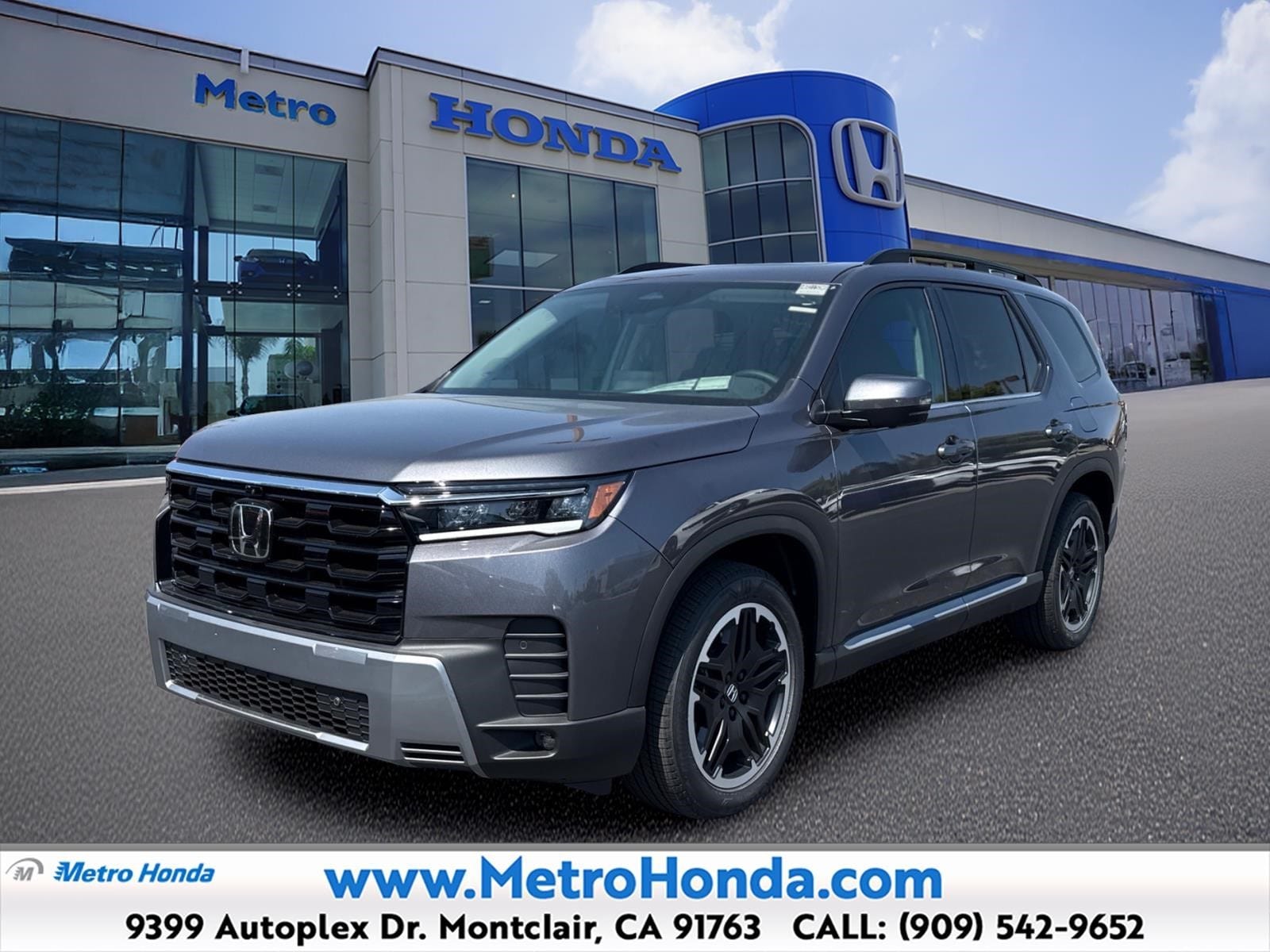 2026 Honda Pilot Touring Blackout AWD's photo