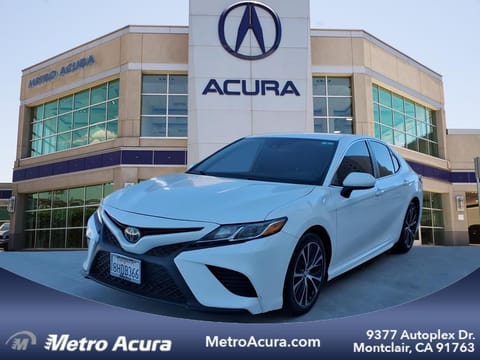 1 image of 2019 Toyota Camry SE