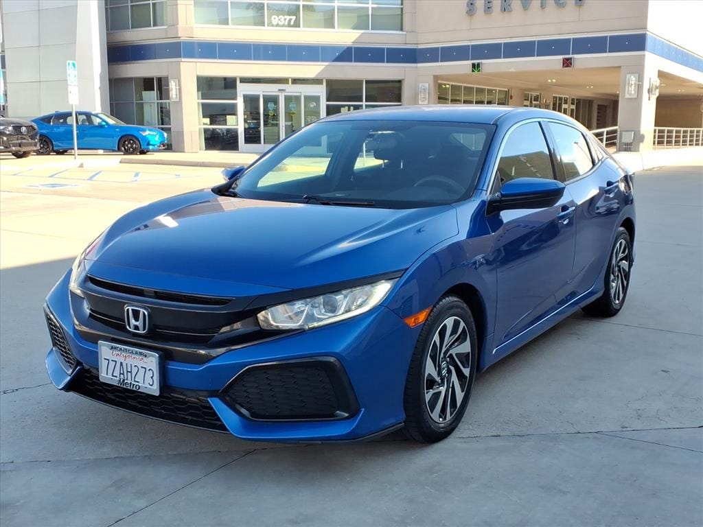 2017 Honda Civic Hatchback LX's photo