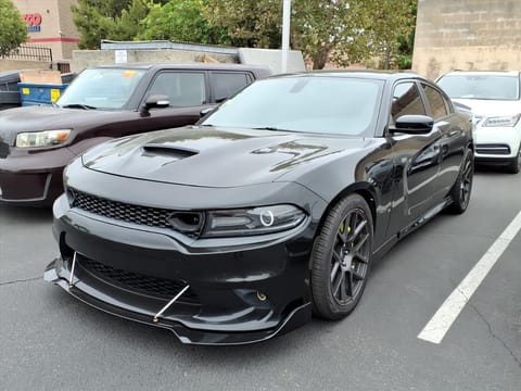 1 image of 2017 Dodge Charger R/T Scat Pack