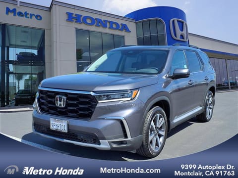 1 image of 2025 Honda Pilot Touring