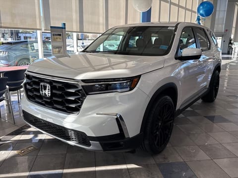 1 image of 2025 Honda Pilot EX-L