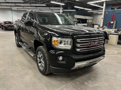 1 image of 2015 GMC Canyon SLE1