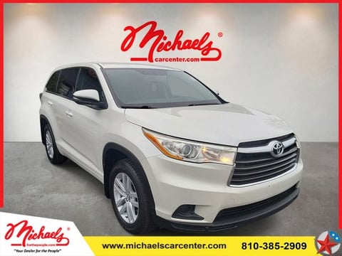 1 image of 2016 Toyota Highlander LE V6