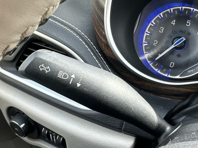 2021 Chrysler Pacifica Limited - Photo 23