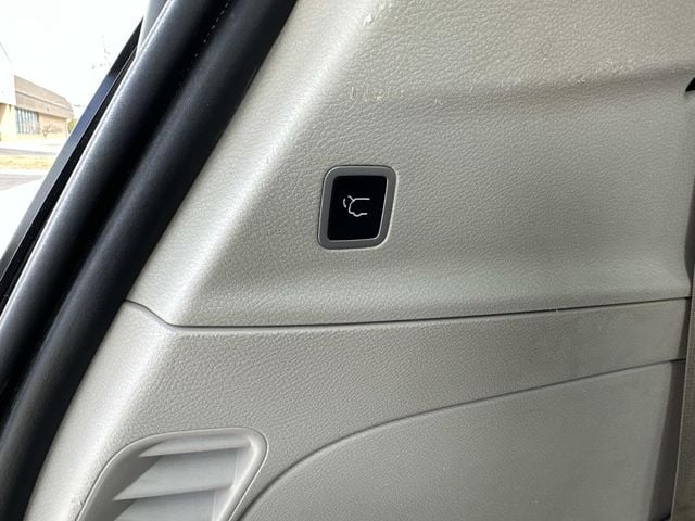 2021 Chrysler Pacifica Limited - Photo 18