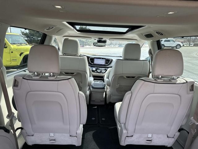 2021 Chrysler Pacifica Limited - Photo 17