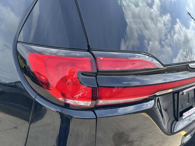 2021 Chrysler Pacifica Limited - Photo 14
