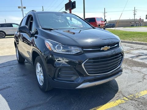 1 image of 2022 Chevrolet Trax LT