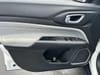 8 thumbnail image of  2024 Jeep Compass Latitude