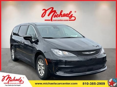 1 image of 2023 Chrysler Voyager LX