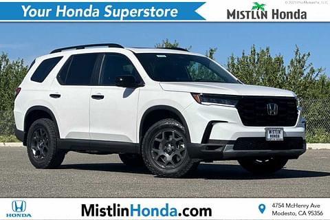 1 image of 2025 Honda Pilot TrailSport