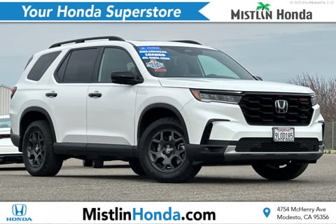 1 image of 2024 Honda Pilot TrailSport