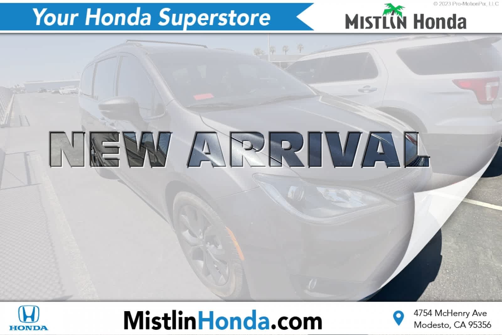 2019 Chrysler Pacifica Limited's photo