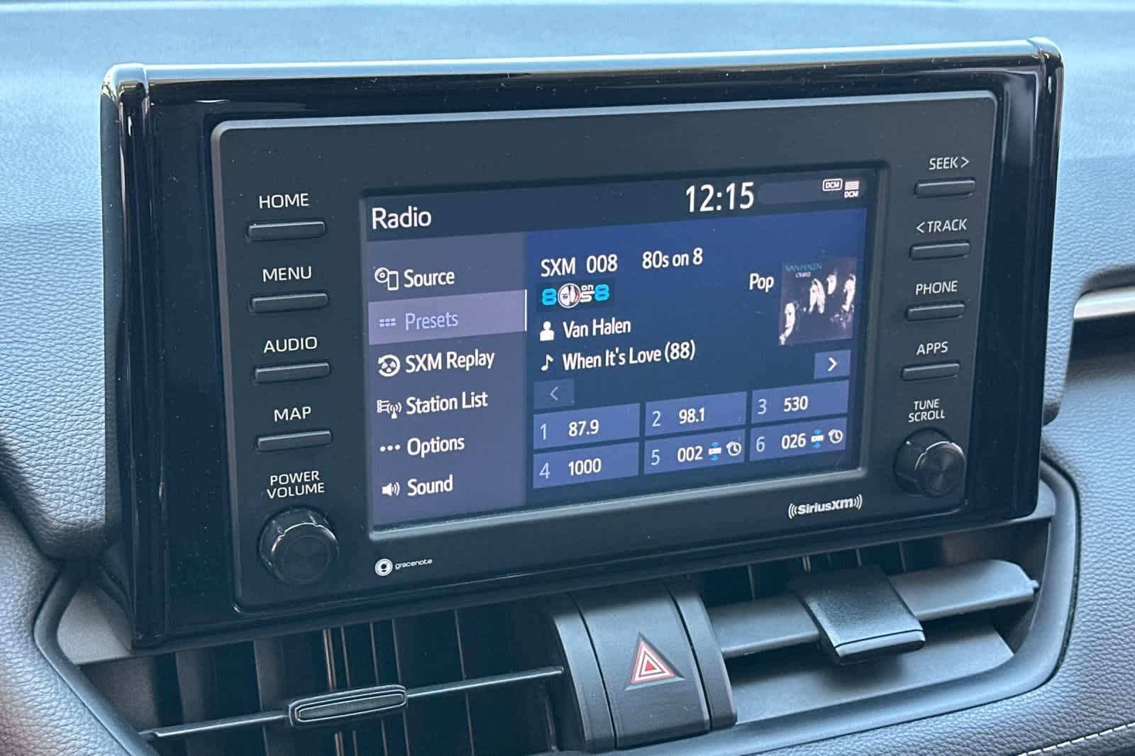 2021 Toyota RAV4 LE - Photo 19