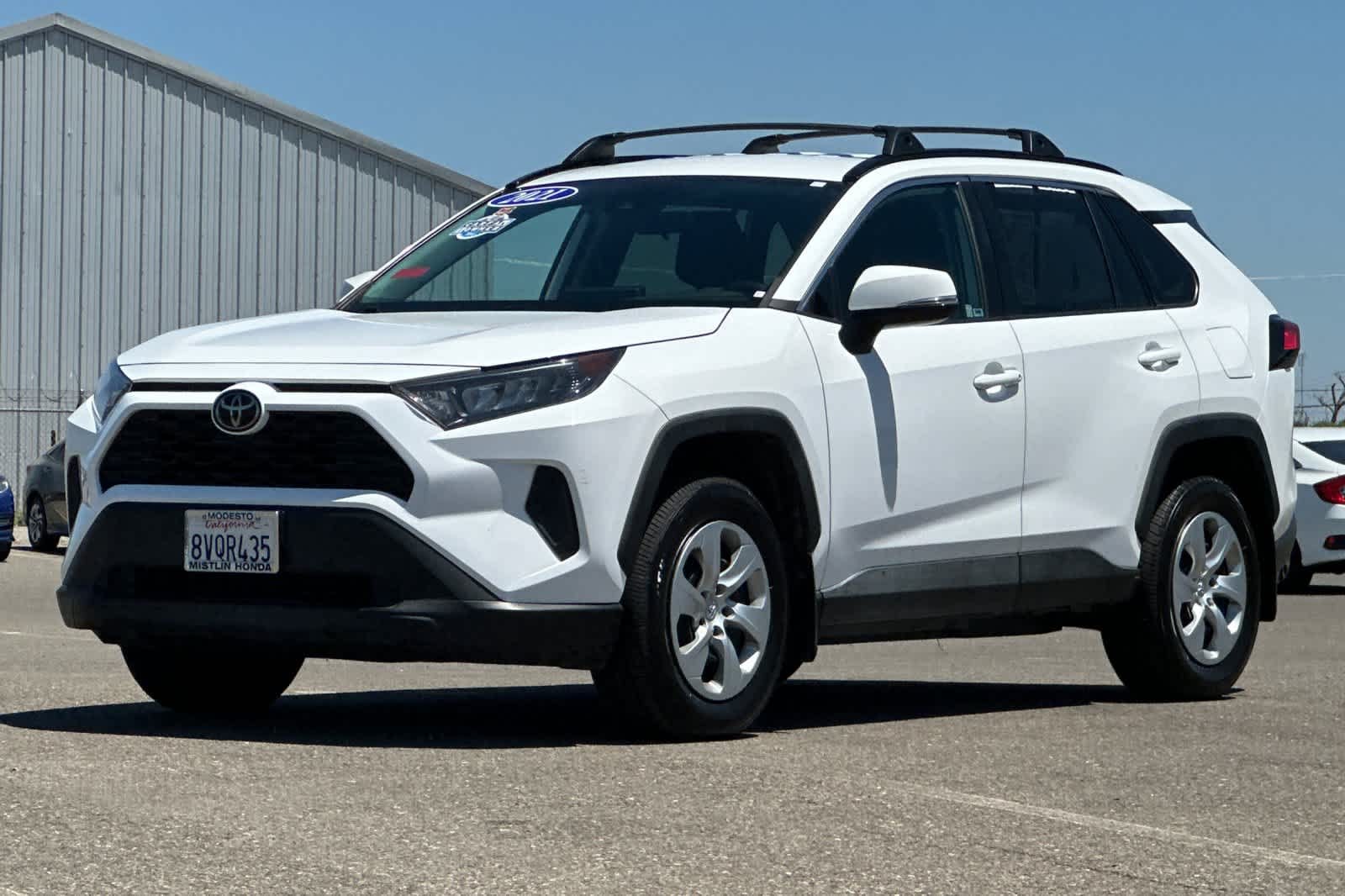 2021 Toyota RAV4 LE - Photo 7