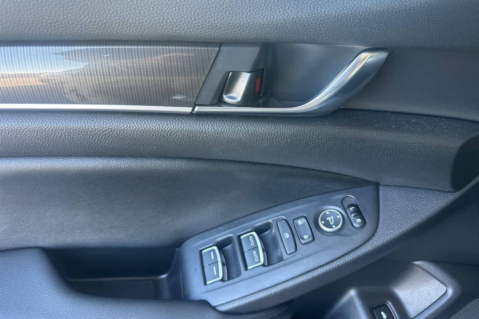 2022 Honda Accord Hybrid Sport - Photo 11