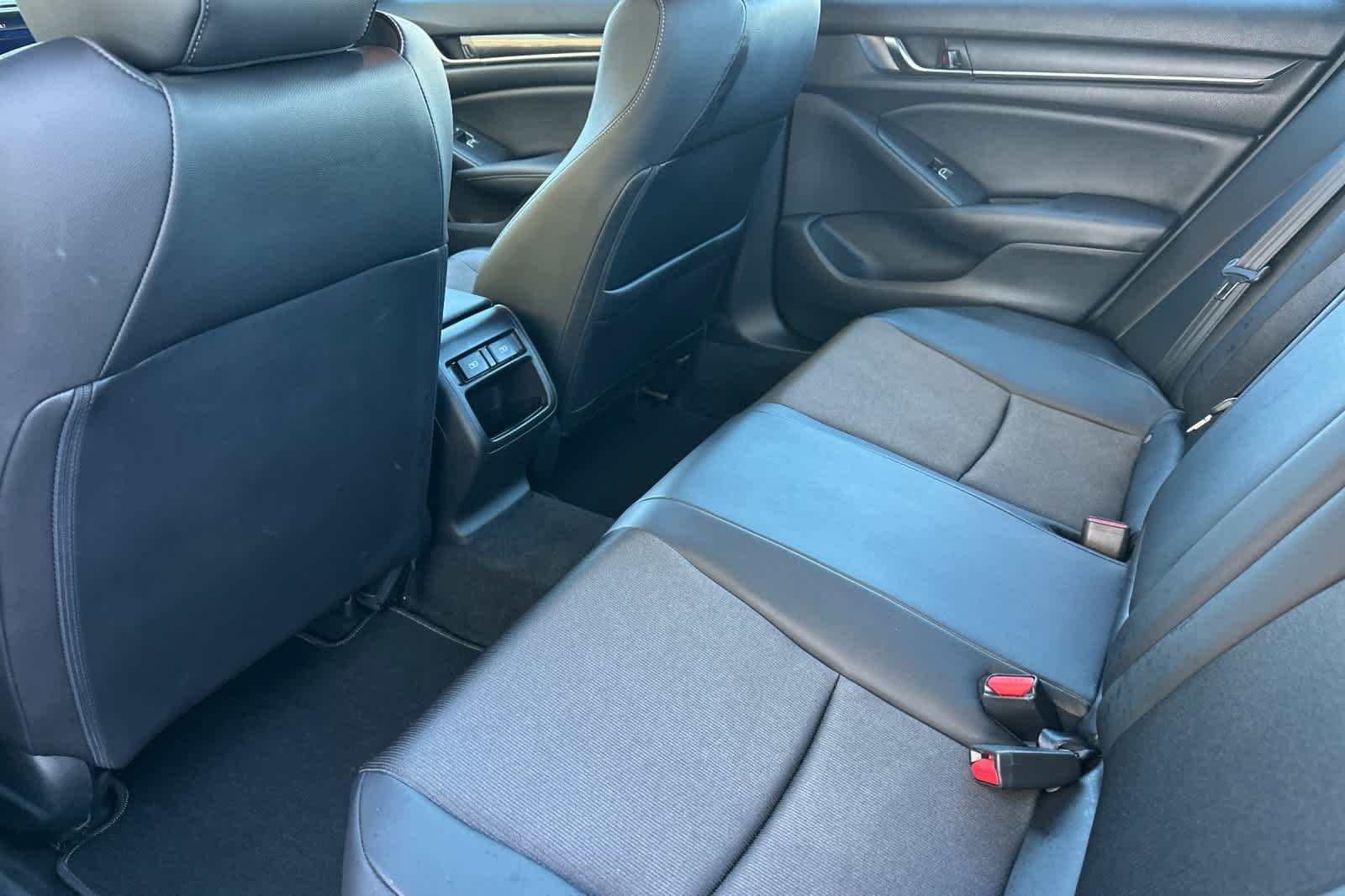 2022 Honda Accord Sport - Photo 13