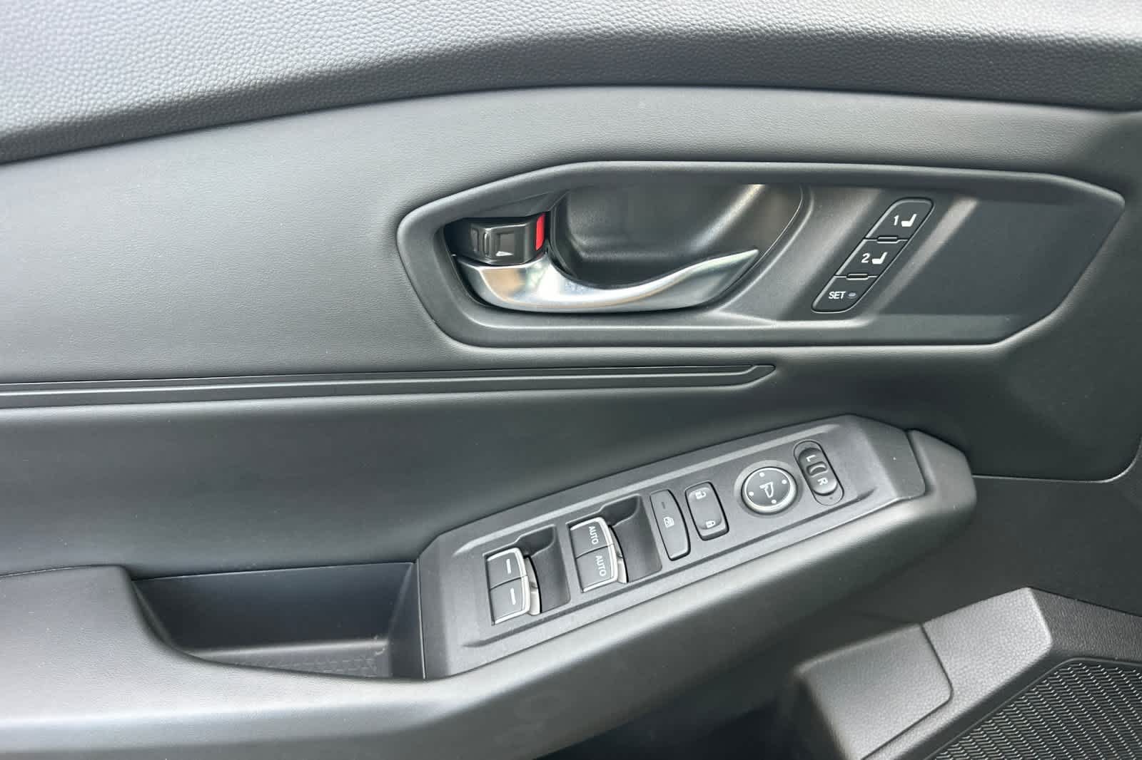 2023 Honda Accord Hybrid EX-L - Photo 11