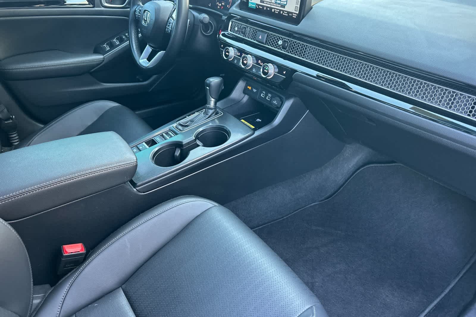 2023 Honda Civic Hatchback Sport Touring - Photo 17