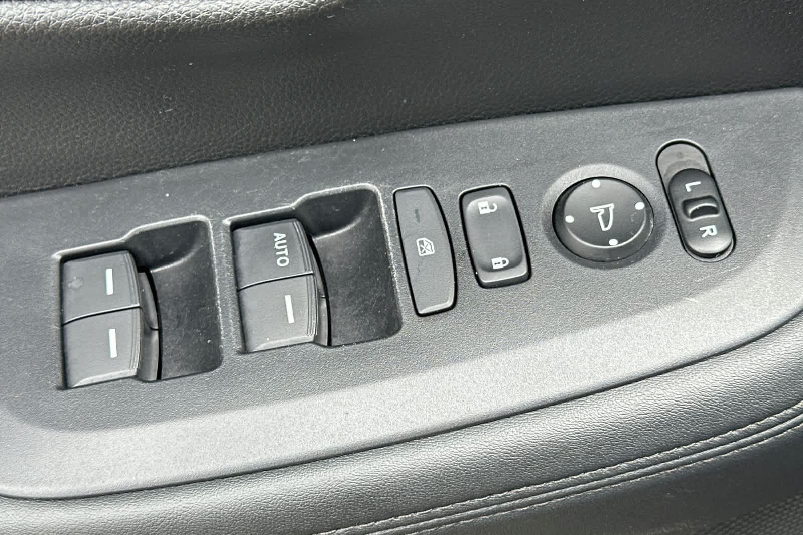 2023 Honda HR-V LX - Photo 12