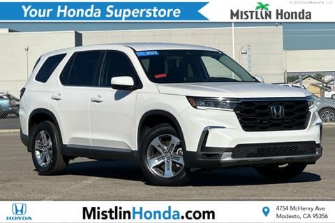 1 image of 2023 Honda Pilot EX-L 7 Passenger