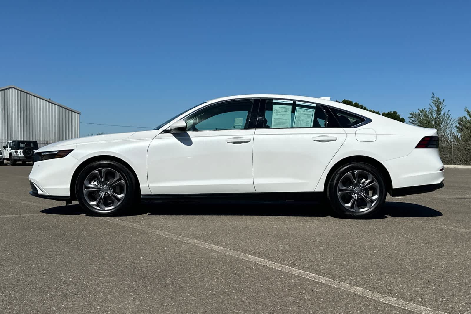 2024 Honda Accord Hybrid EX-L - Photo 7