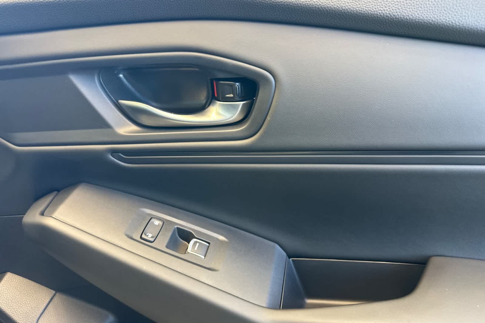 2024 Honda Accord Hybrid EX-L - Photo 19