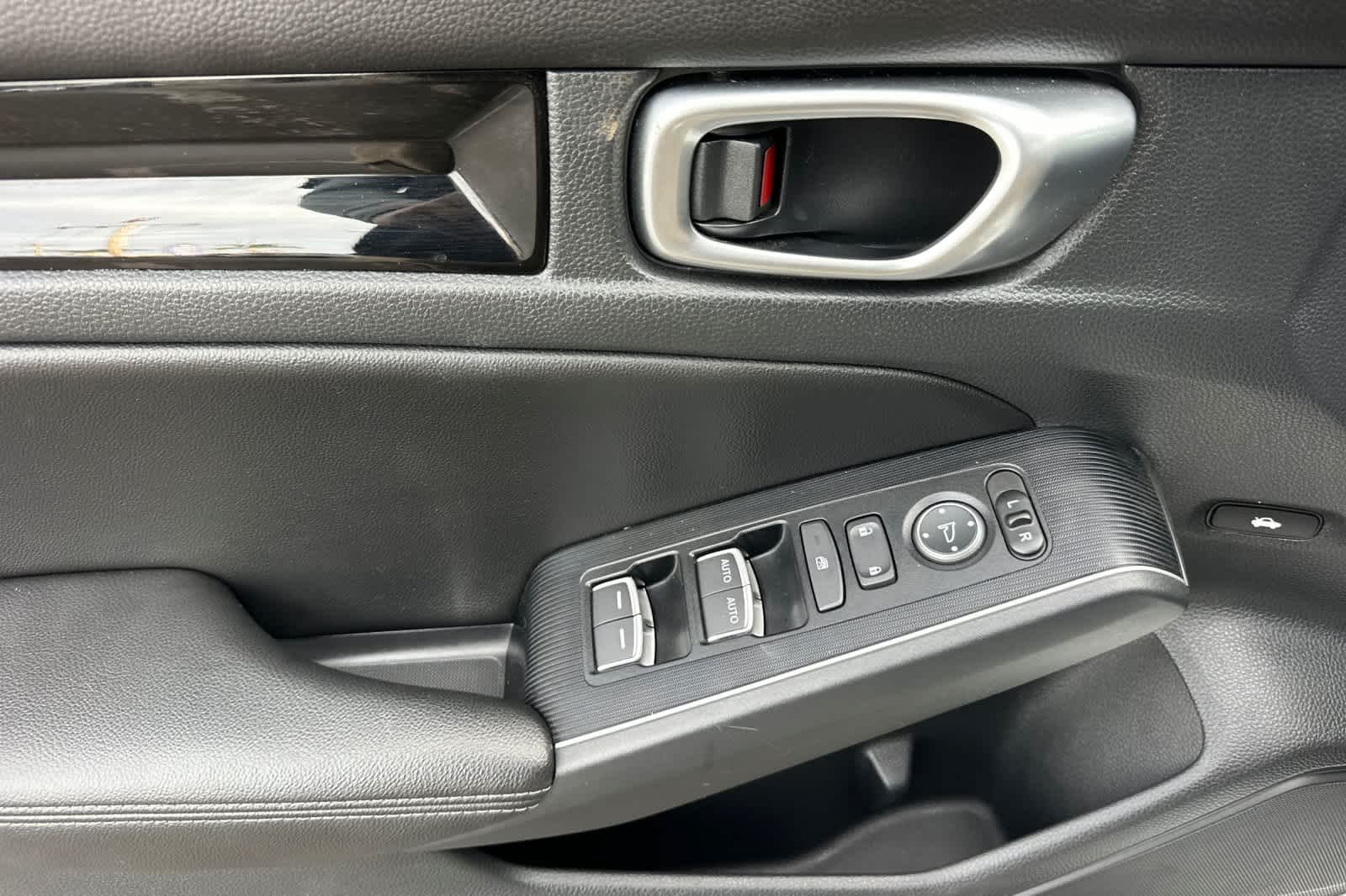 2024 Honda Civic Touring - Photo 11