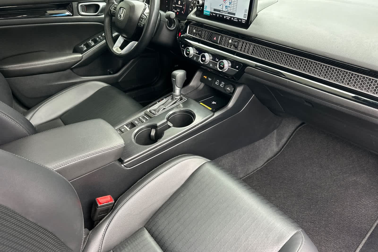 2024 Honda Civic Touring - Photo 16