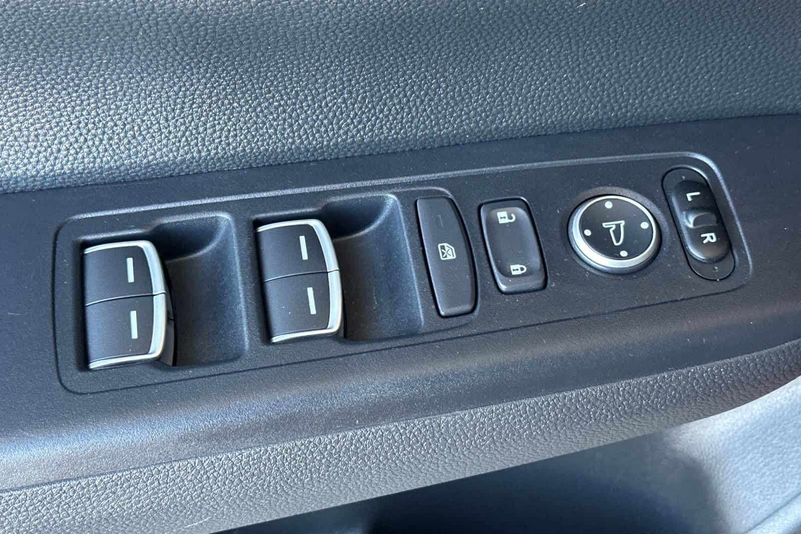 2024 Honda CR-V EX-L - Photo 12