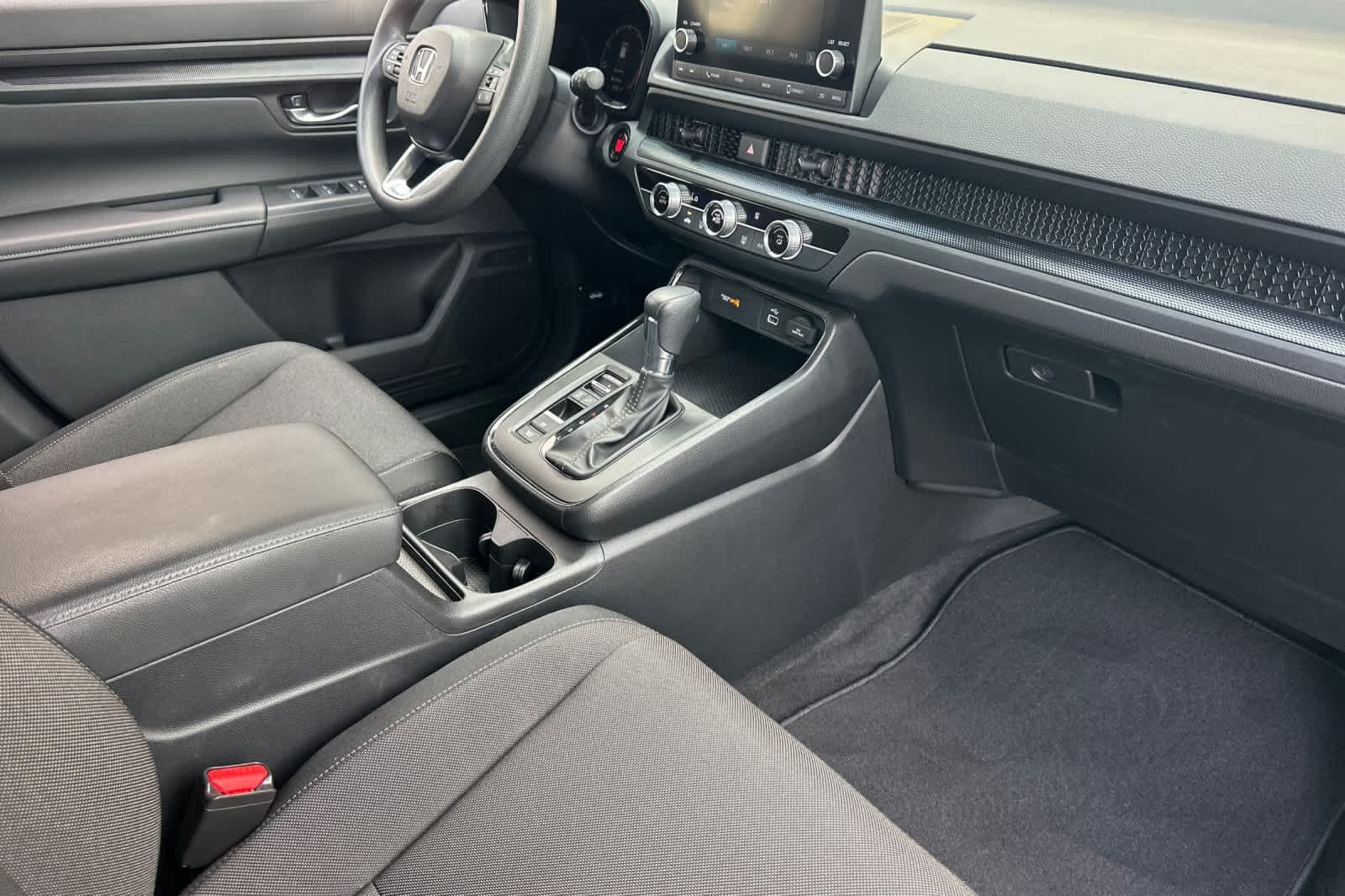 2024 Honda CR-V LX - Photo 18
